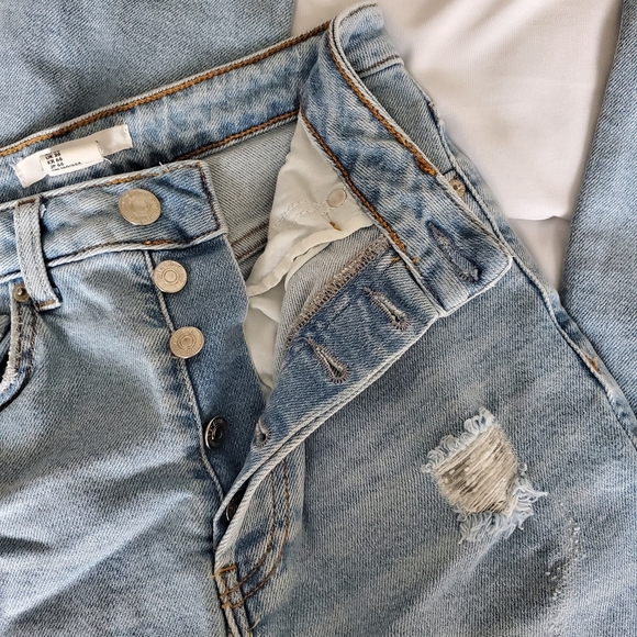 Forever 21 High Waisted Distressed Jeans - Picture 4 of 5